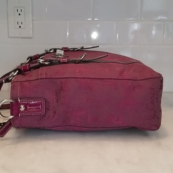 Coach Chelsea Horse & Carriage Convertible Bag - Picture 11 of 16